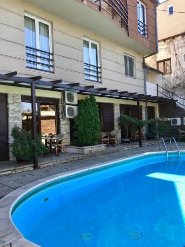 Hostal Vila Senjak B&B