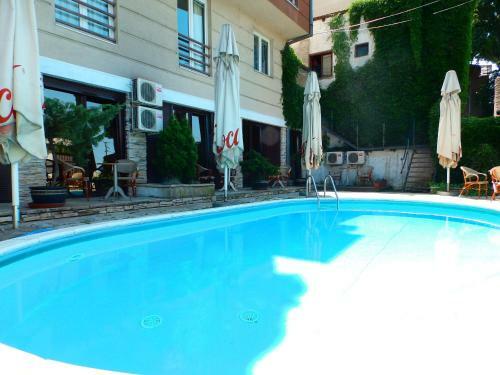 Hostal Vila Senjak B&B