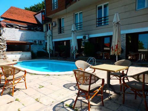 Hostal Vila Senjak B&B