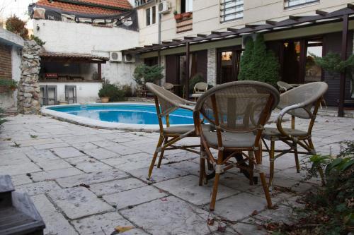 Hostal Vila Senjak B&B