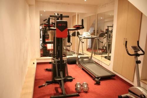 Hostal Vila Senjak B&B