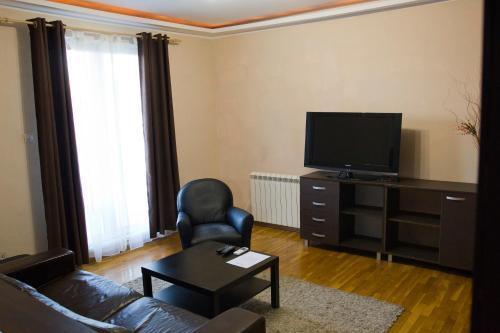 Hostal Vila Senjak B&B