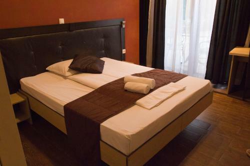 Hostal Vila Senjak B&B