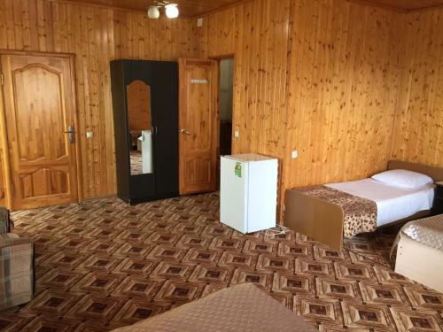 Hostal Alyona Hotel