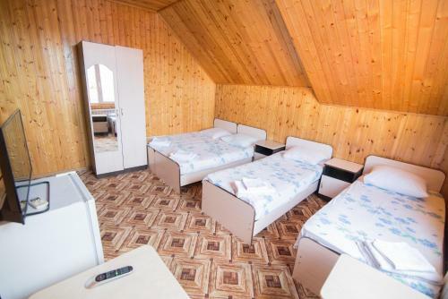 Hostal Alyona Hotel