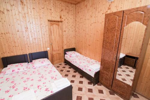 Hostal Alyona Hotel