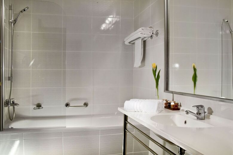 Hanza Hotel