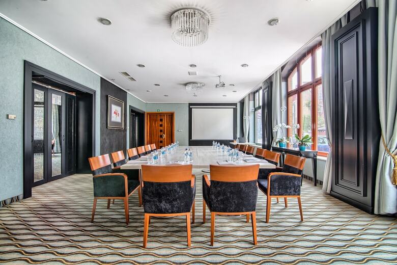 Hanza Hotel