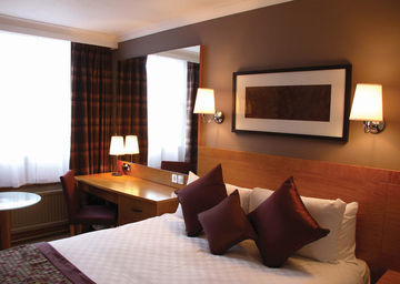 Hotel Menzies Luton Strathmore