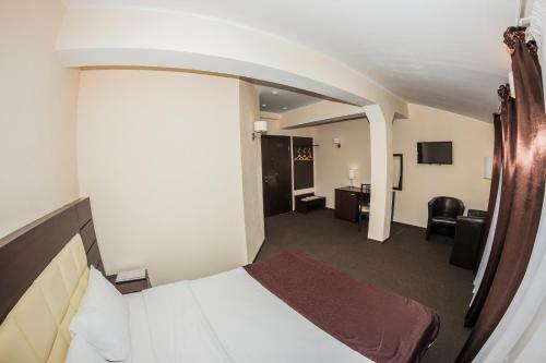 Ostrovsky Hotel