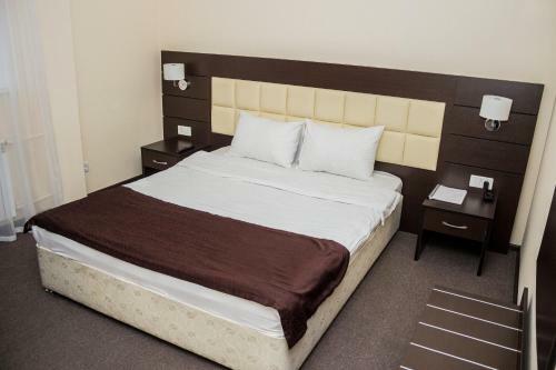 Ostrovsky Hotel