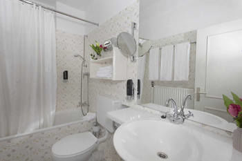 Hotel Kaiserhof Two By Centro Basic