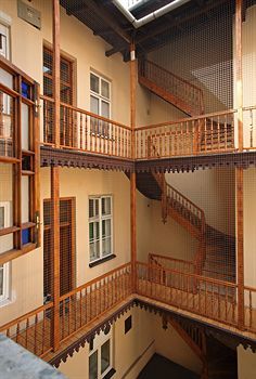 Enigma Hostel & Apartments