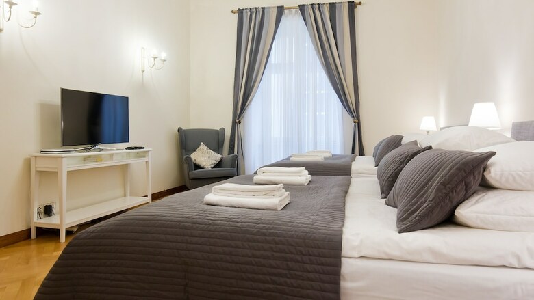 Sodispar Luxury Old Town Apartments