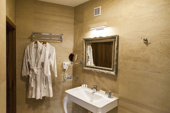Excelsior Boutique Hotel