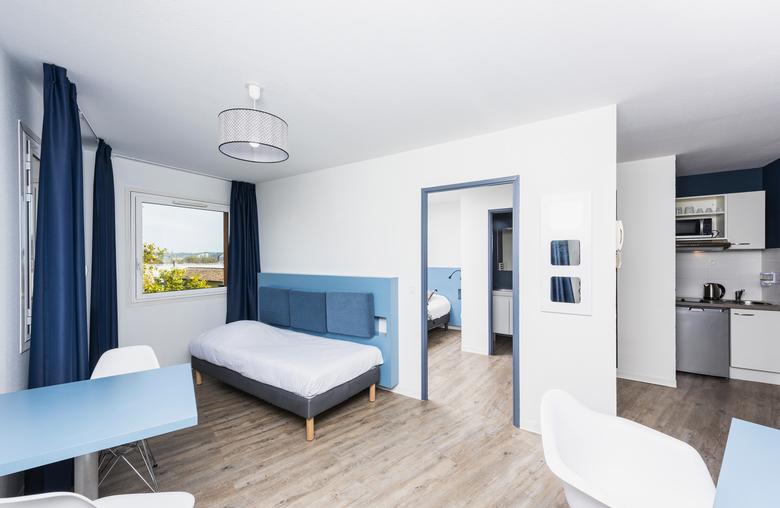 Residencia Teneo Suites