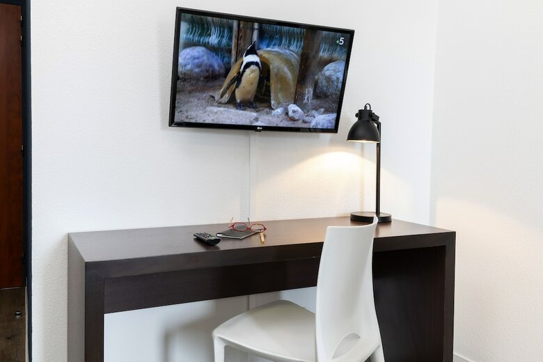 Residencia Teneo Suites