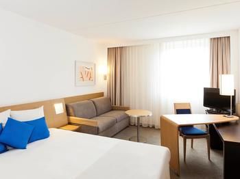 Hotel Novotel Chartres