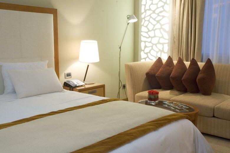 Hotel Golden Tulip Farah