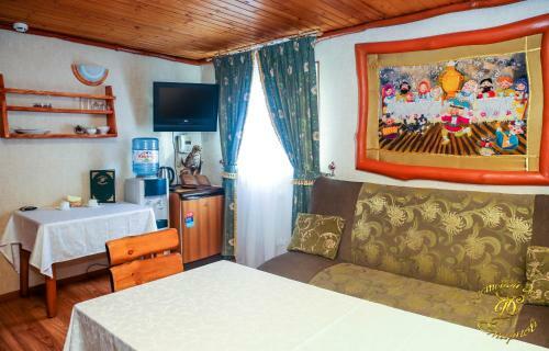 Hostal Smirnov Hotel
