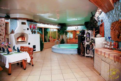 Hostal Smirnov Hotel