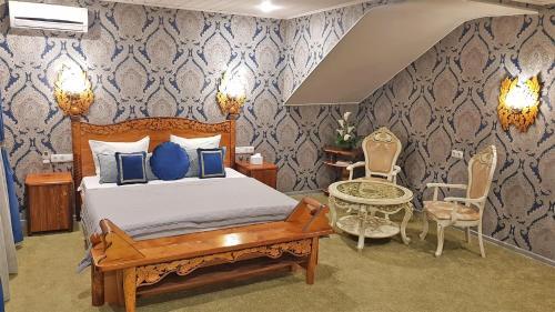 Hostal Smirnov Hotel