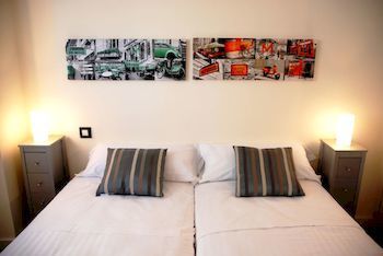 Apartamentos El Capricho De Madrid
