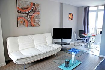 Apartamentos El Capricho De Madrid