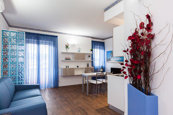 Almes Apartments