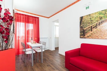 Almes Apartments