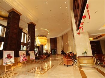 Grand Royal Hotel