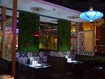 Hotel Landmark International