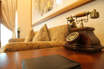 Hotel Landmark International