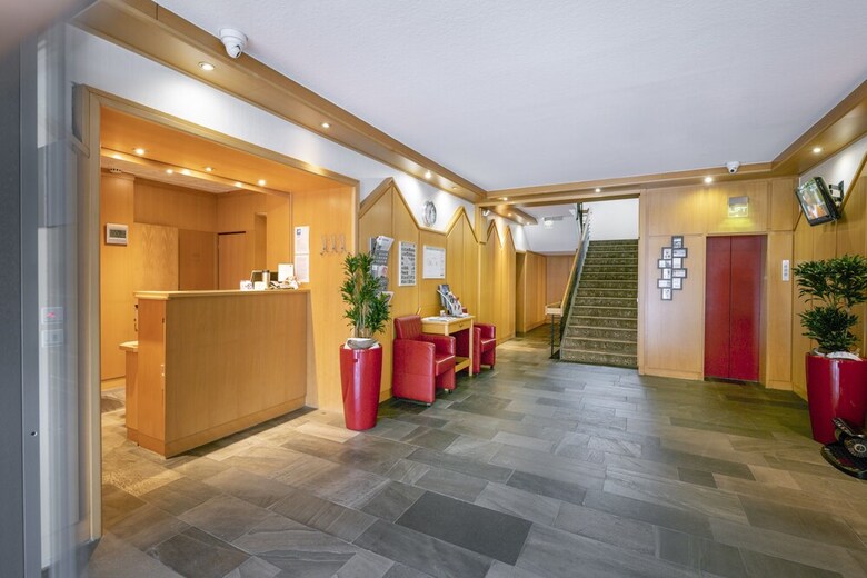 In-side Hotel