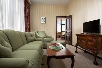 Dolphin Resort Hotel & Conference