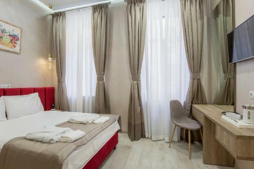 Grand Mark Hotel