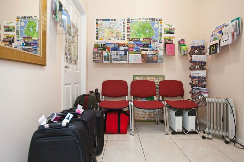 Hostel Connect