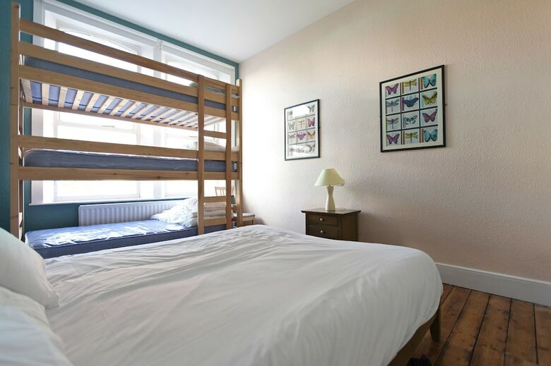 Hostel Connect