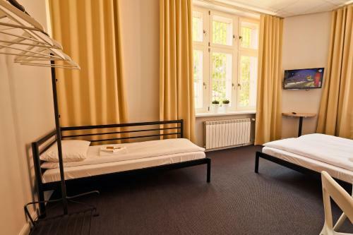 Sleep In Hostel & Apartments