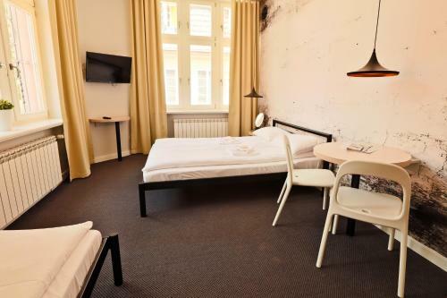 Sleep In Hostel & Apartments