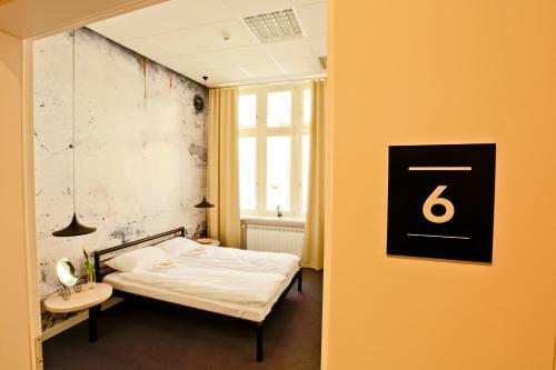Sleep In Hostel & Apartments