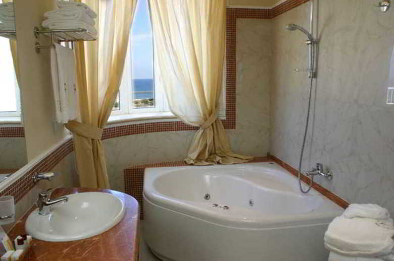 Hotel President