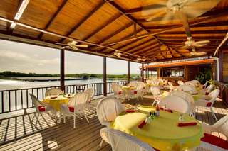 Hotel Robert's Grove Beach Resort