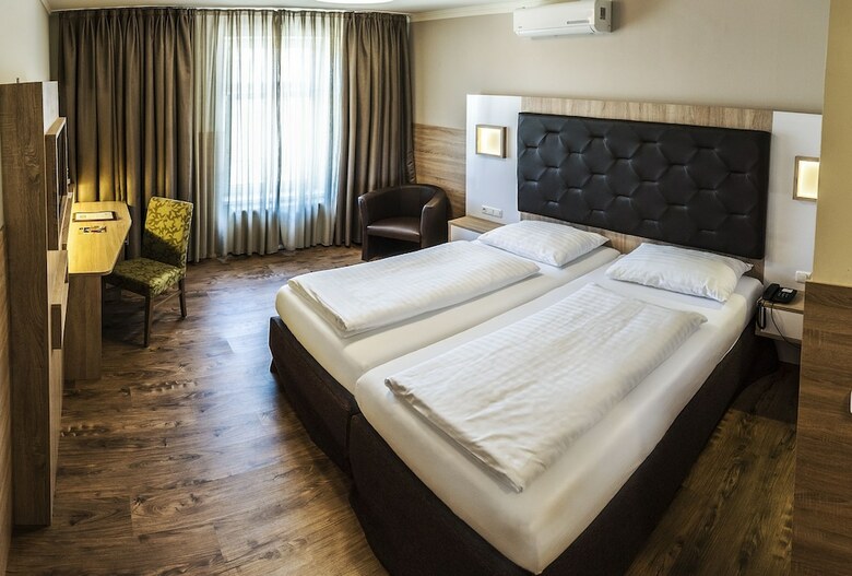 Goldenes Theaterhotel