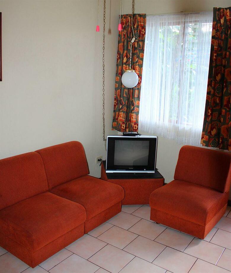 Soluxe El Sesteo Hotel