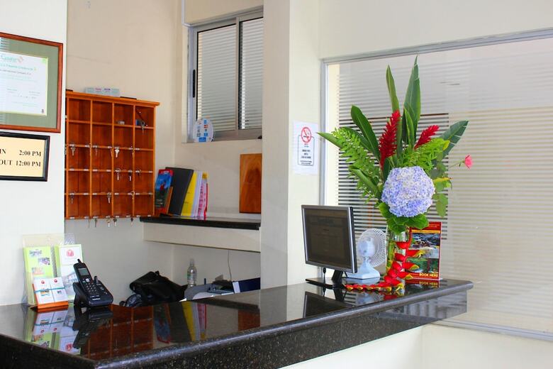 Soluxe El Sesteo Hotel