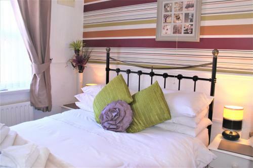 Hostal Serena Court Hotel