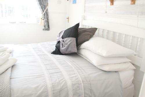Hostal Serena Court Hotel