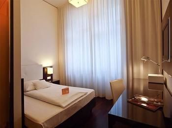 Hotel The Pure