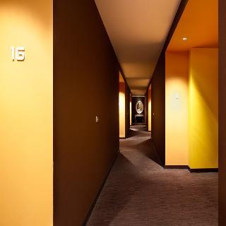 Hotel East